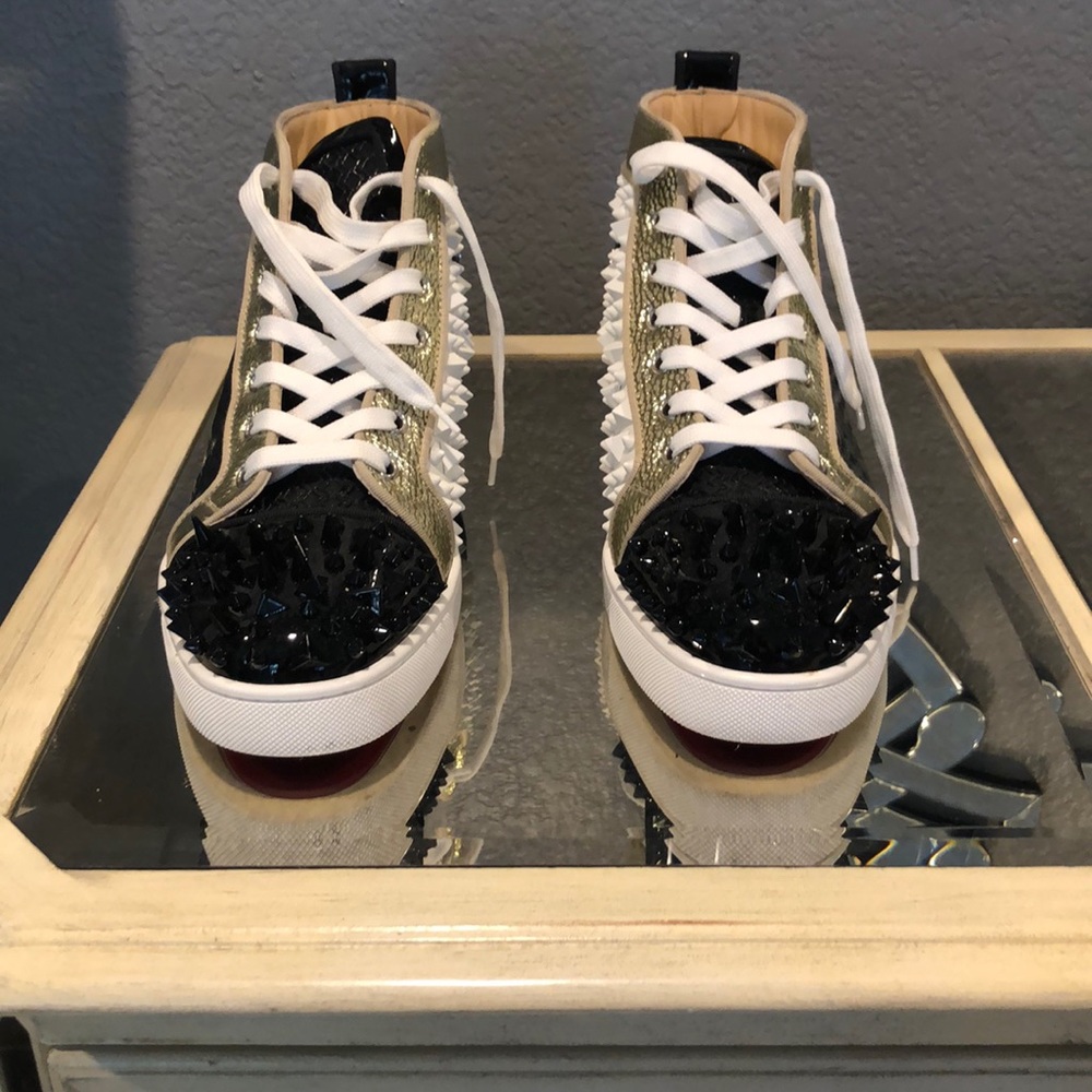 Mens shoes